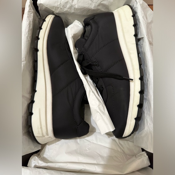 Prada Mens Nylon Trainers - Preowned- like new w/ boxs & dust bag - Picture 7 of 10